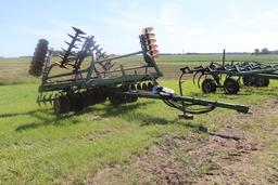 JOHN DEERE 230 22 1/2' TANDEM DISC, HYD FOLD, DUAL WHEELS, LONG POLE