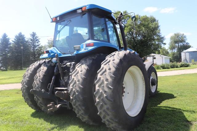 1994 FORD 8770 MFWD, SUPER STEER, 16 SPEED, 4 HYD, 3PT, SMALL 1000 PTO, ROCK BOX,