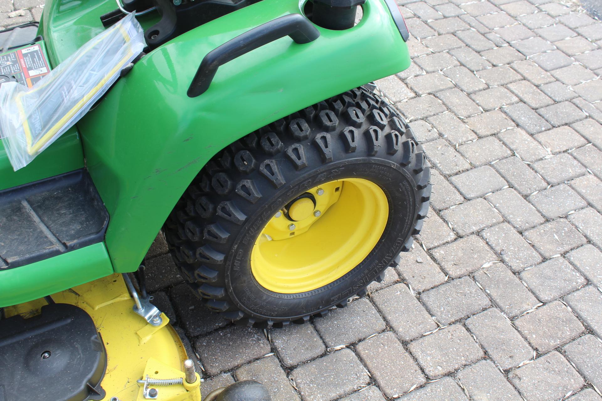 JOHN DEERE X590 MULTI-TERRAIN LAWN & GARDEN