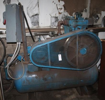 120 Gallon Industrail Air Compressor,
