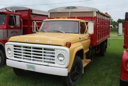 **1974 FORD F700 TRUCK, SINGLE AXLE W/ 15' STEEL