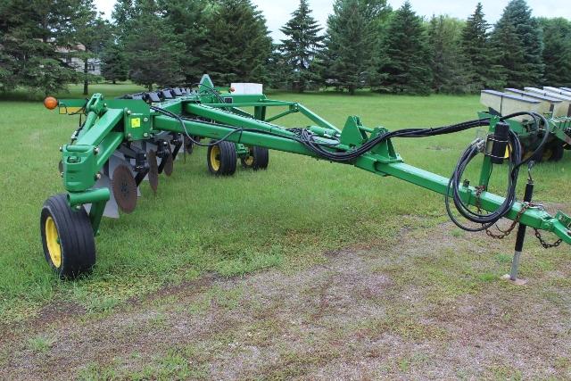 JOHN DEERE 3710 9 BTM PLOW, COULTERS,