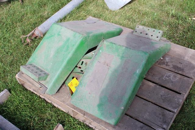 FRONT FENDERS 2 WD TRACTOR