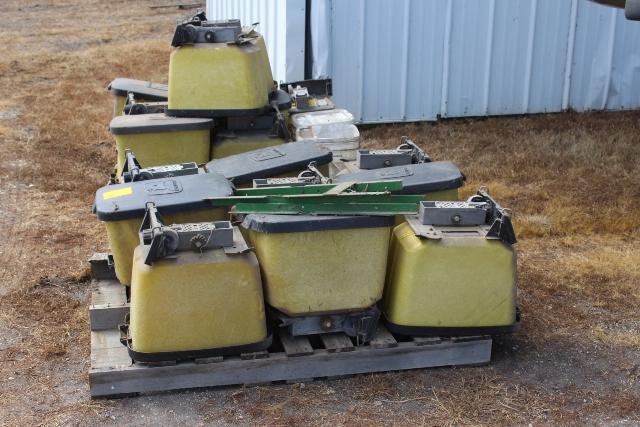 JOHN DEERE 7300 18R22" DOUBLE FRAME 3PT PLANTER,