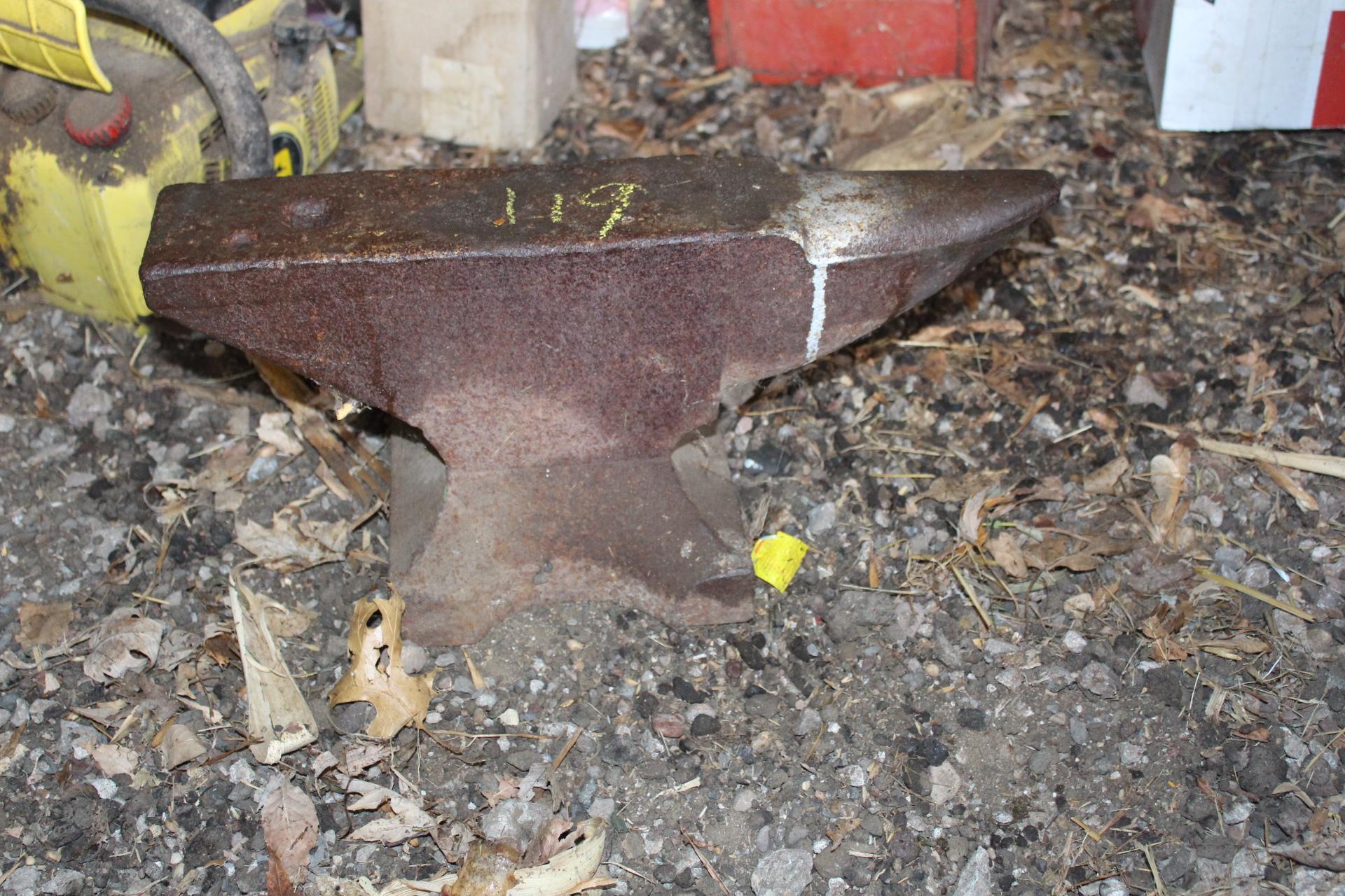 ANVIL APPOXIMATELY 70 POUNDS