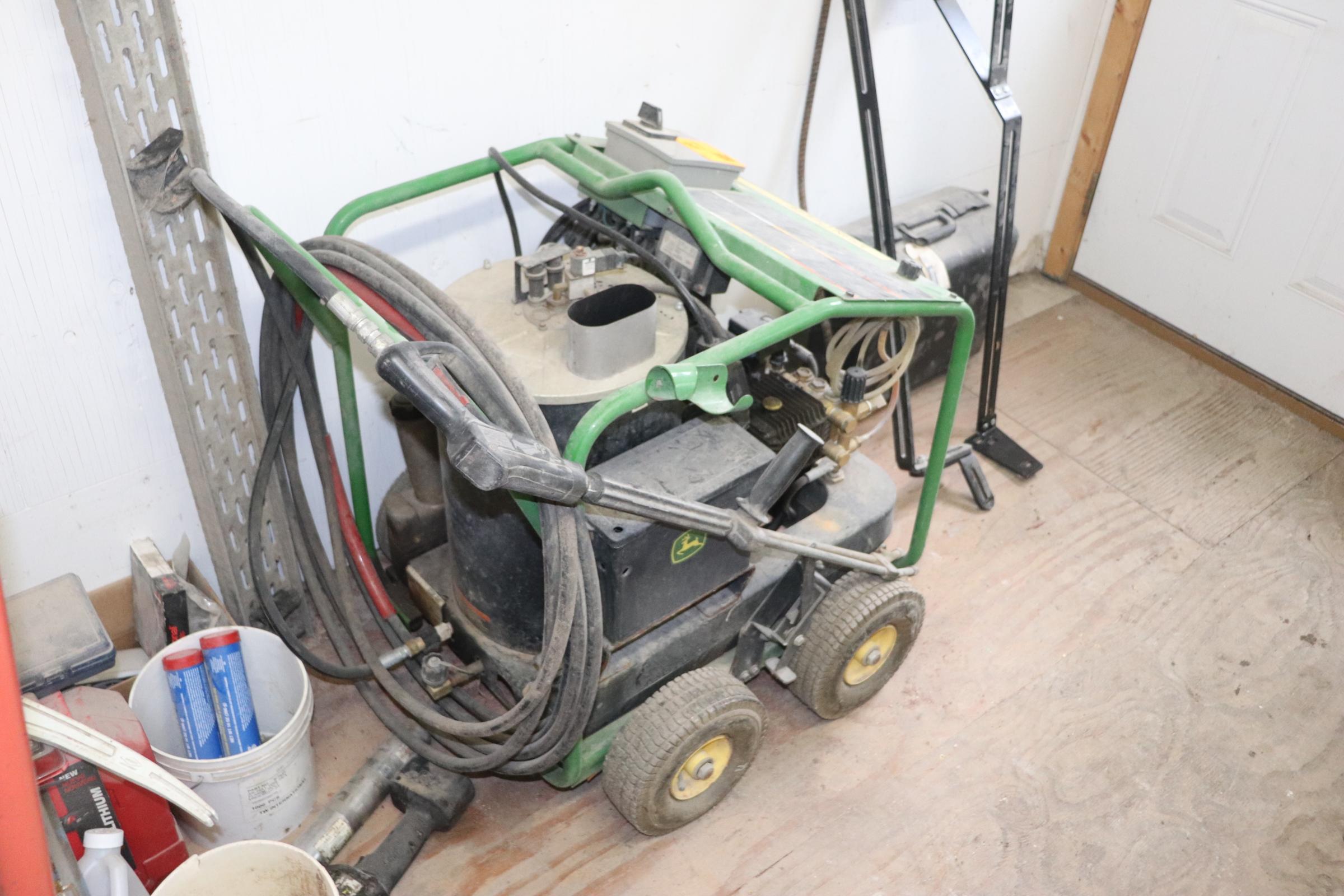 JOHN DEERE AC 2000 EH HOT PRESSURE WASHER,