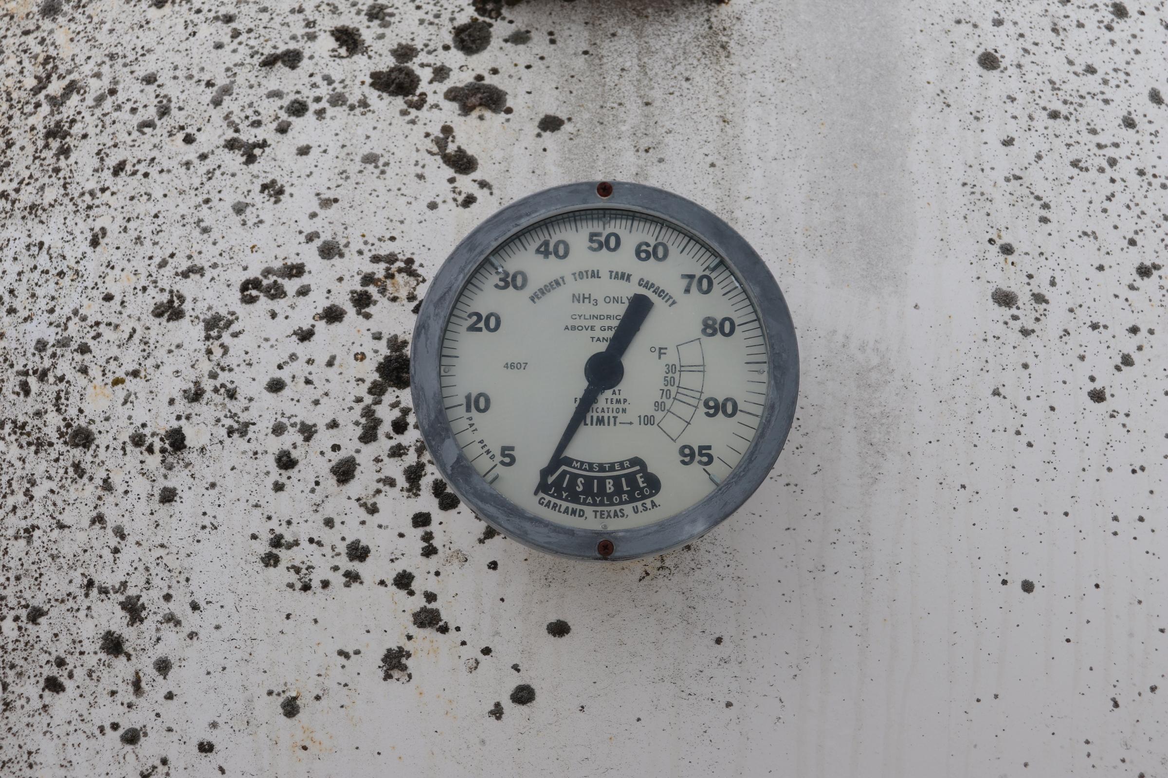 12,000 GALLON ANHYDROUS TANK, CEMENT STANDS