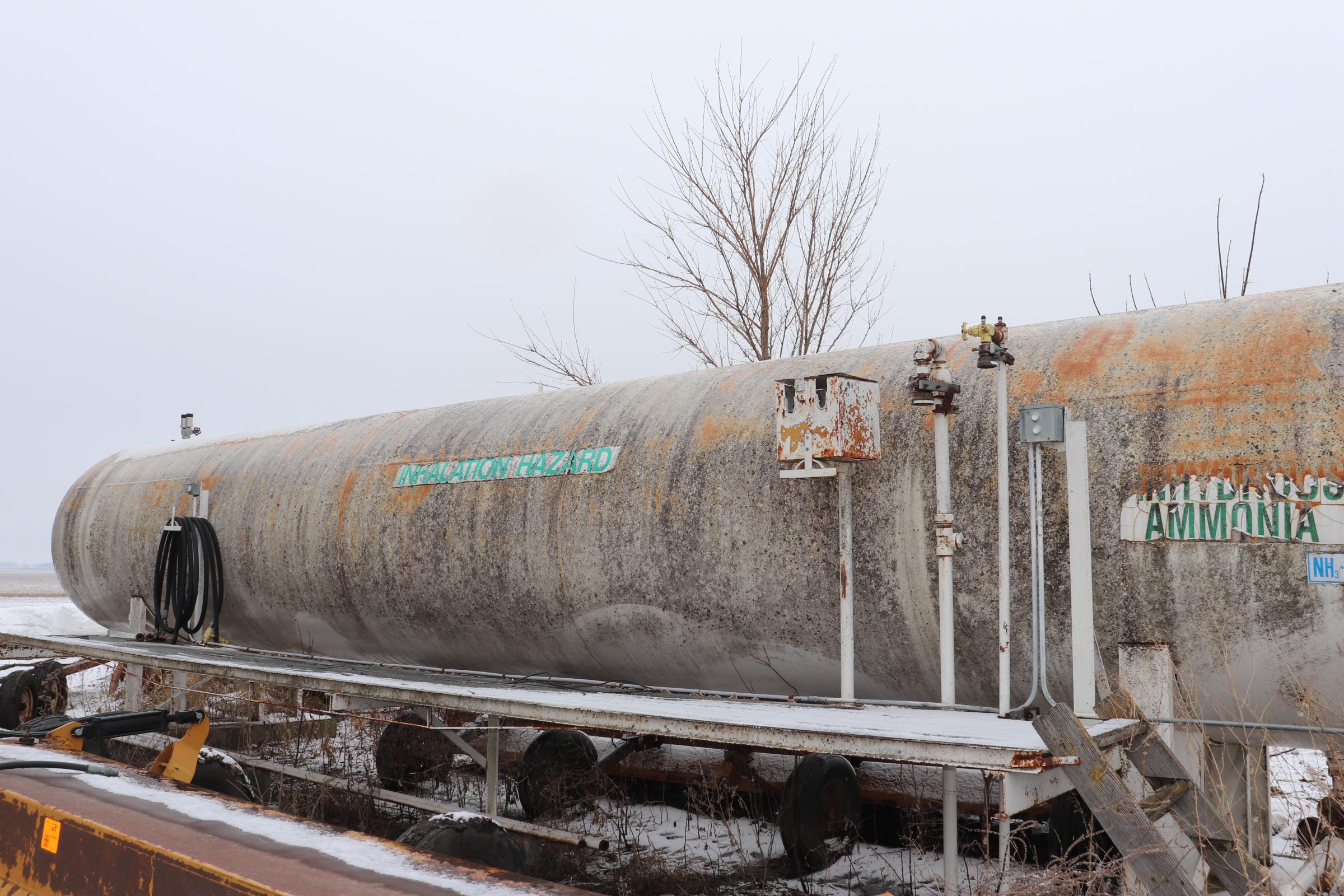 12,000 GALLON ANHYDROUS TANK, CEMENT STANDS