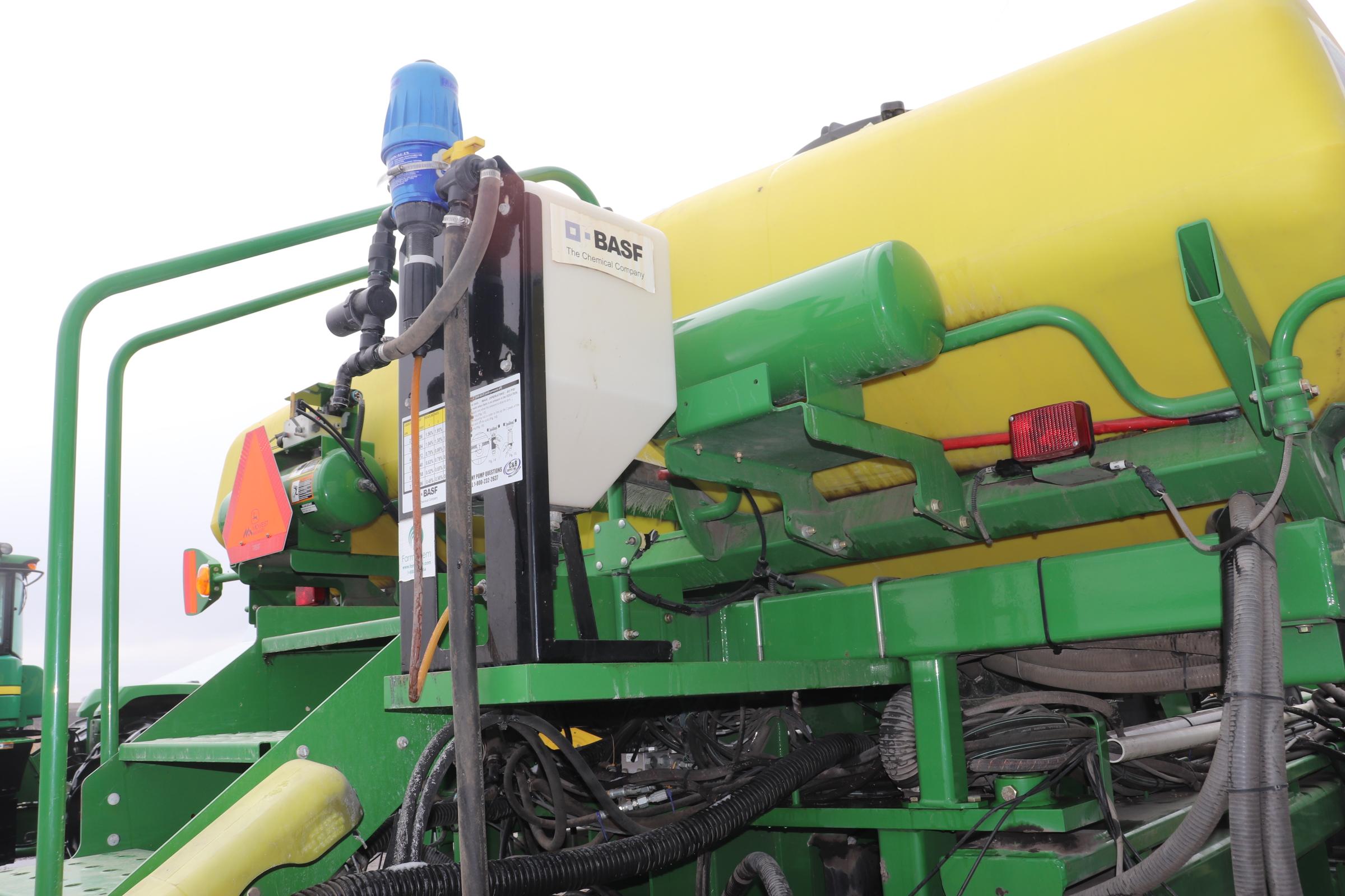 2011 JOHN DEERE DB88 CCS PLANTER, 48R22",