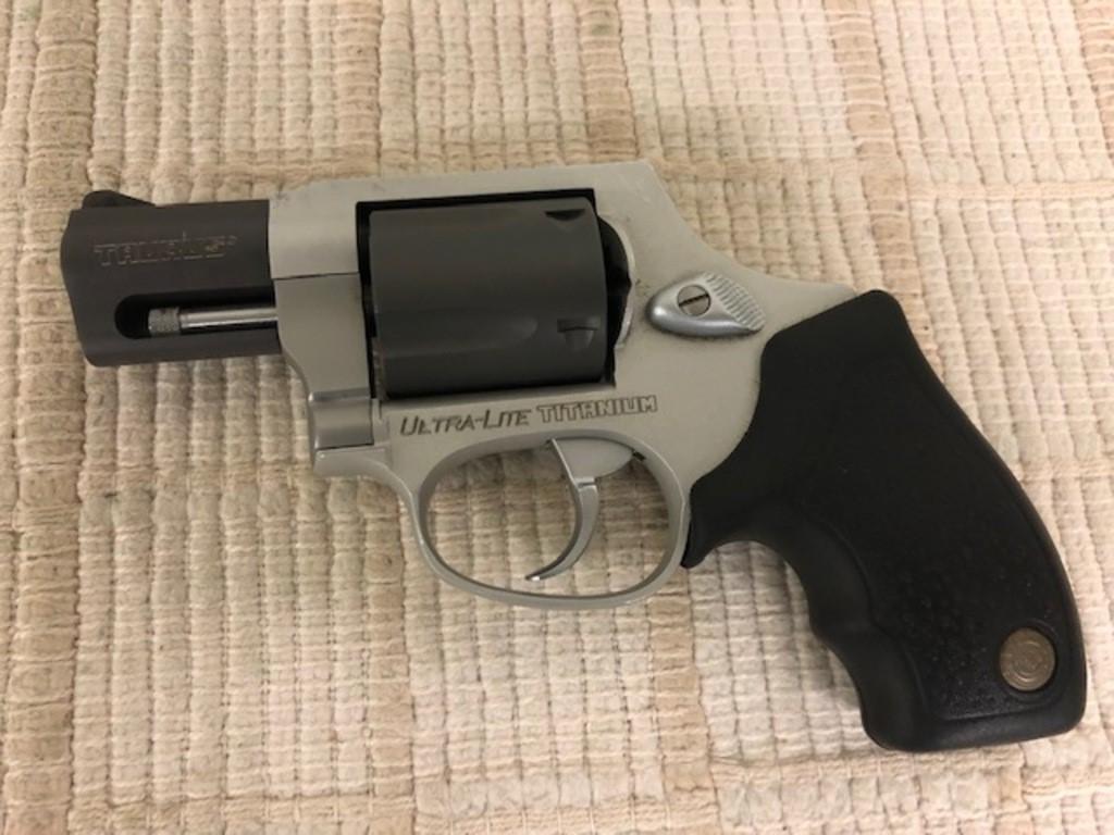 TAURUS ULTRA-LITE TITANIUM 38 SPECIAL,