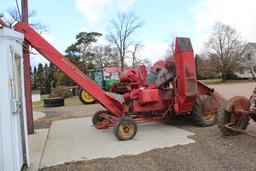 MASSEY HARRIS SP 2R36" CORN PICKER, HAS NOT RAN IN YEARS