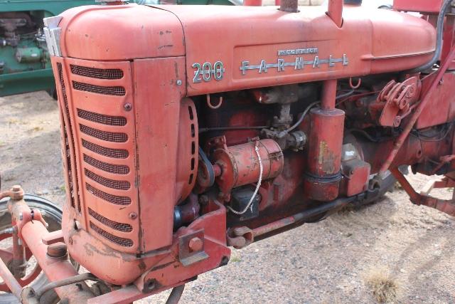 FARMALL 200 TRACTOR, WF, GAS, 11.2-36 REARS,