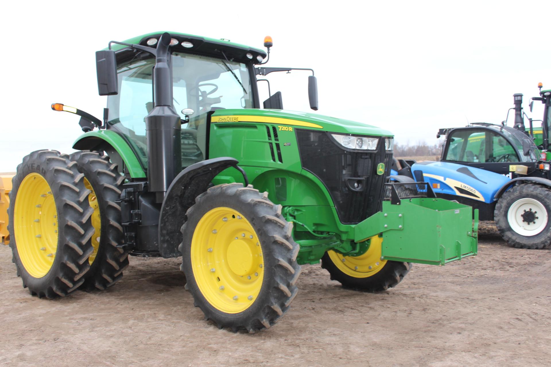 2018 JOHN DEERE 7210R MFWD TRACTOR, IVT TRANS,