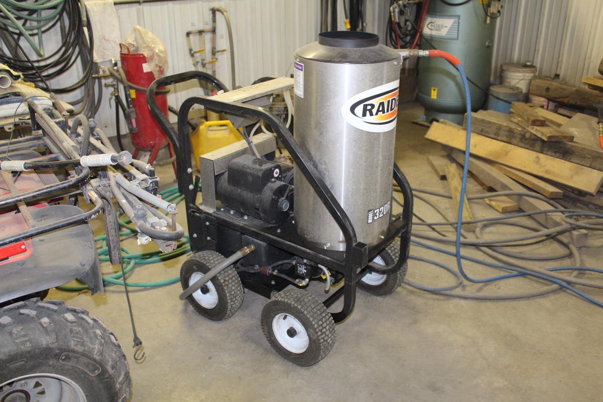 WHITCO HOT WATER PRESSURE WASHER, 220 VOLT