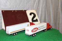 1/64 FREIGHTLINER SEMI AND TRAILER, ENGLAND,