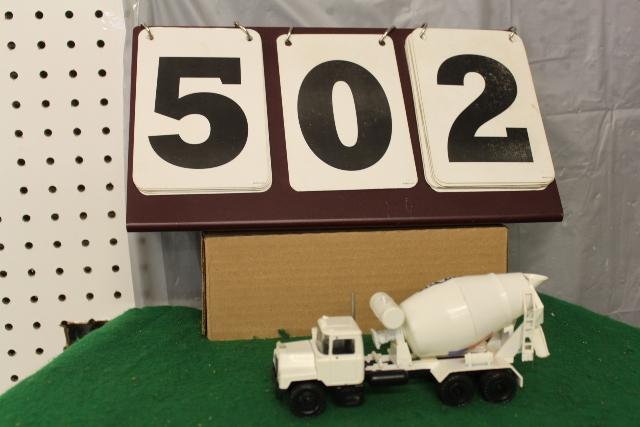 1/50 MACK CEMENT TRUCK WITH EVANS ON