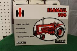 1/16 FARMALL 806, WF, BOX HAS LIGHT WEAR