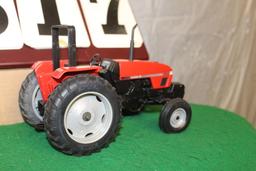 1/16 CASE IH C80 UTILITY TRACTOR, NO BOX