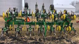 JOHN DEERE 845 12R30" 3 PT FLAT FOLD CULTIVATOR,