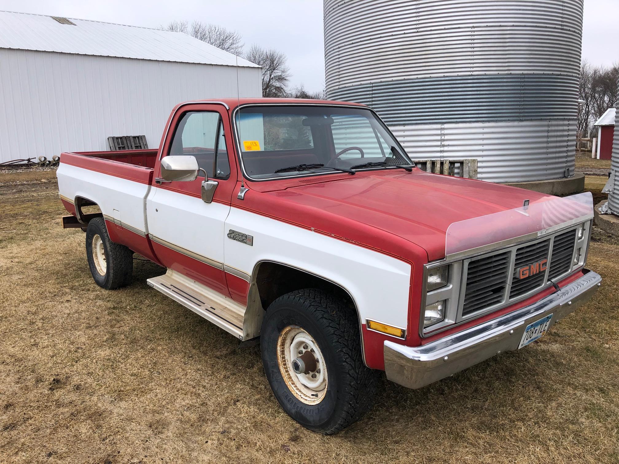 ***1986 GMC SIERRA CLASSIC 2500, 350 GAS, AUTO, AC, TILT, CRUISE, CLOTH, PW/PL, AM-FM-CASS.,