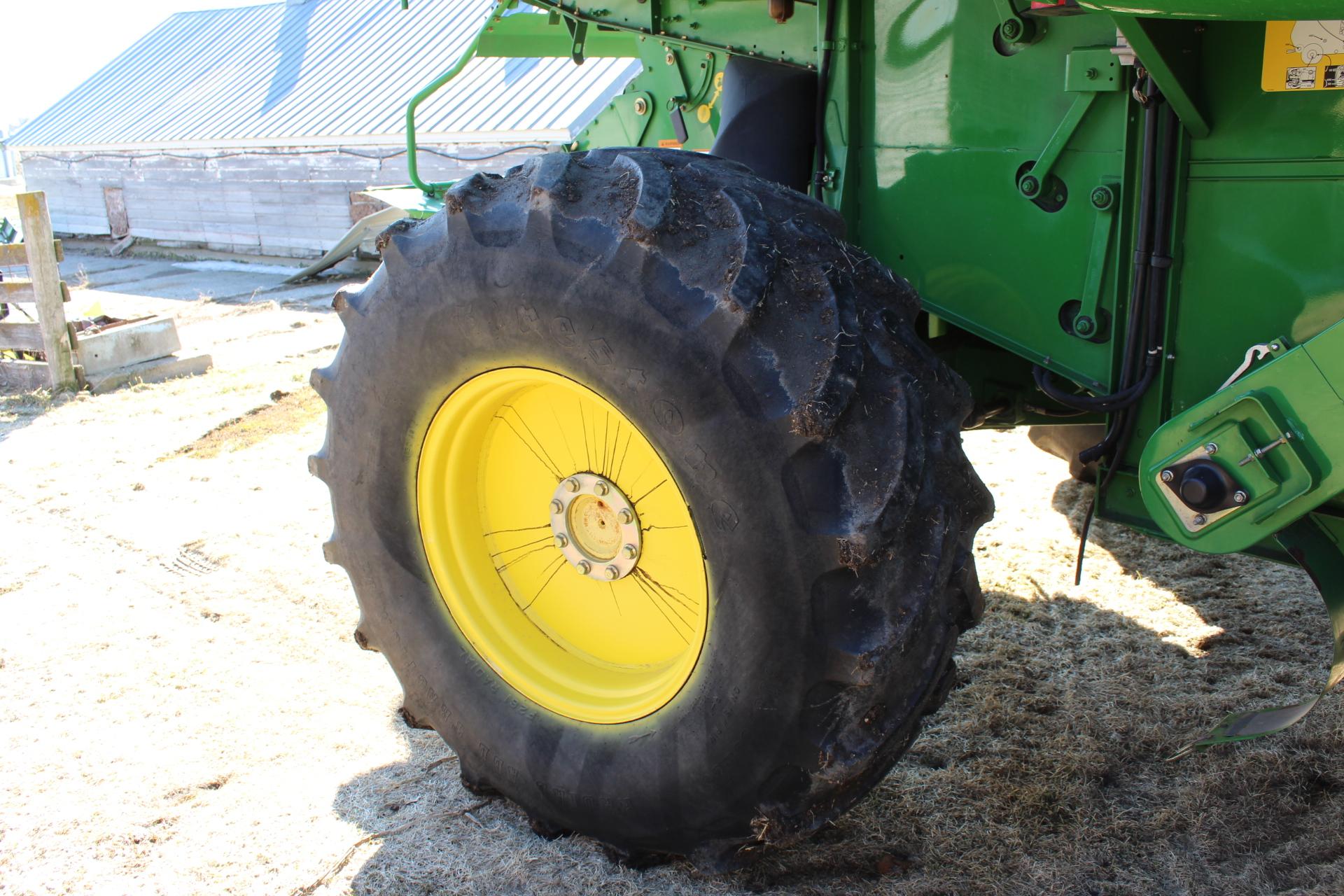 2005 JOHN DEERE 9760 2WD COMBINE, AUTO TRAC,