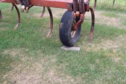 IH 15' 55 Chisel Plow, Pull Type, 15 Shanks, 2" Spikes