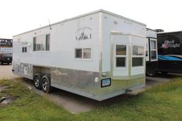 ***2016 AMERICAN SURPLUS ICE CASTLE 8' X 24' GRAND CASTLE ON VALLEY TANDEM AXLE HYD FRAME