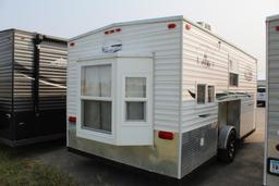 ***2013 AMERICAN SURPLUS ICE CASTLE 8' X 16' LAKE OF THE WOODS FISH HOUSE. SINGLE AXLE CRANK DOWN