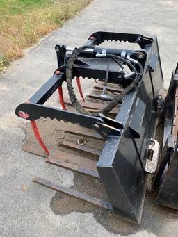 6' H&H Single Grapple Manure Tine Quick Tach Unit, Some Tines Are Bent, Bolt On Tines, Tax