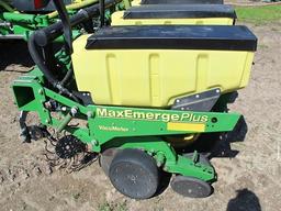 John Deere 1770 MaxEmerge Plus Front Fold Vacuum Planter, 24R30", 3BU Poly Boxes, 500 Gal Fert Tank