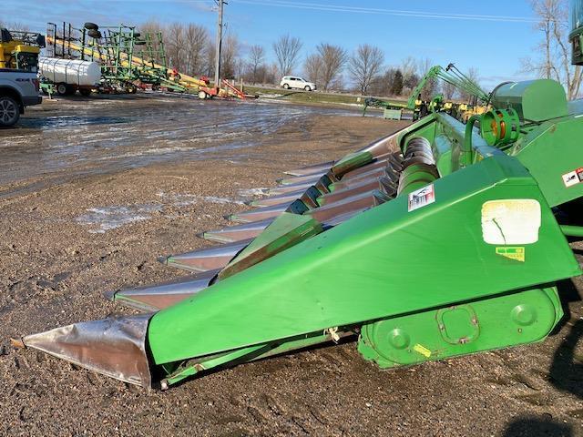 John Deere 843 Cornhead, 8R30", Low Tin, Oil Bath, Warning Lights, 00 Hookups, SN: H00843X645841