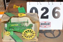 JOHN DEERE "A"  1934 1/16TH SCALE TOY IN A BOX, BOX HAS STAINS