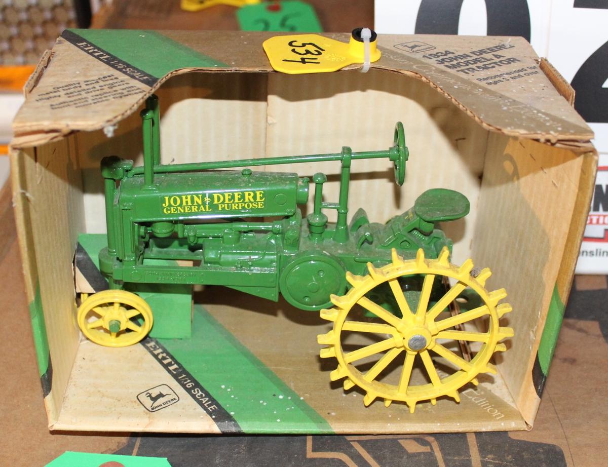 JOHN DEERE "A"  1934 1/16TH SCALE TOY IN A BOX, BOX HAS STAINS