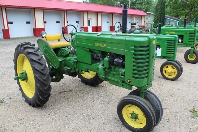 1950 John Deere MT Tractor, NF, 11.2-34 Rears on Steel, Fenders, PTO, Rocks