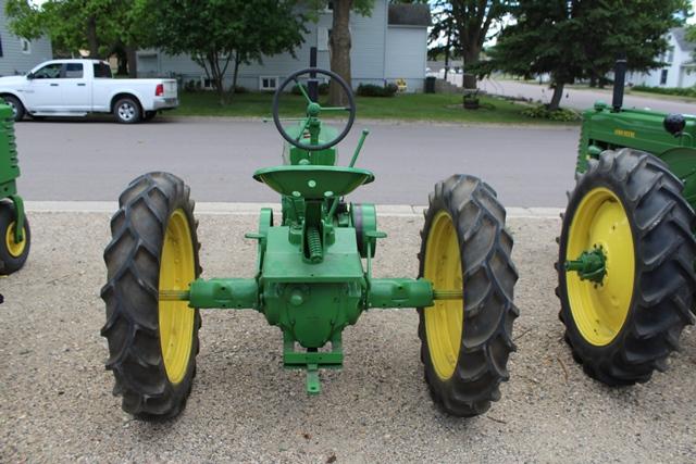 1939 John Deere H Tractor, NF, 9-32 Rears on Steel, Dual Fuel, SN- H6071