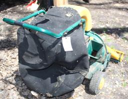 YARDMAN MTD, 5.5 HP SELF-PROPELLED SHREAD CHIP VAC