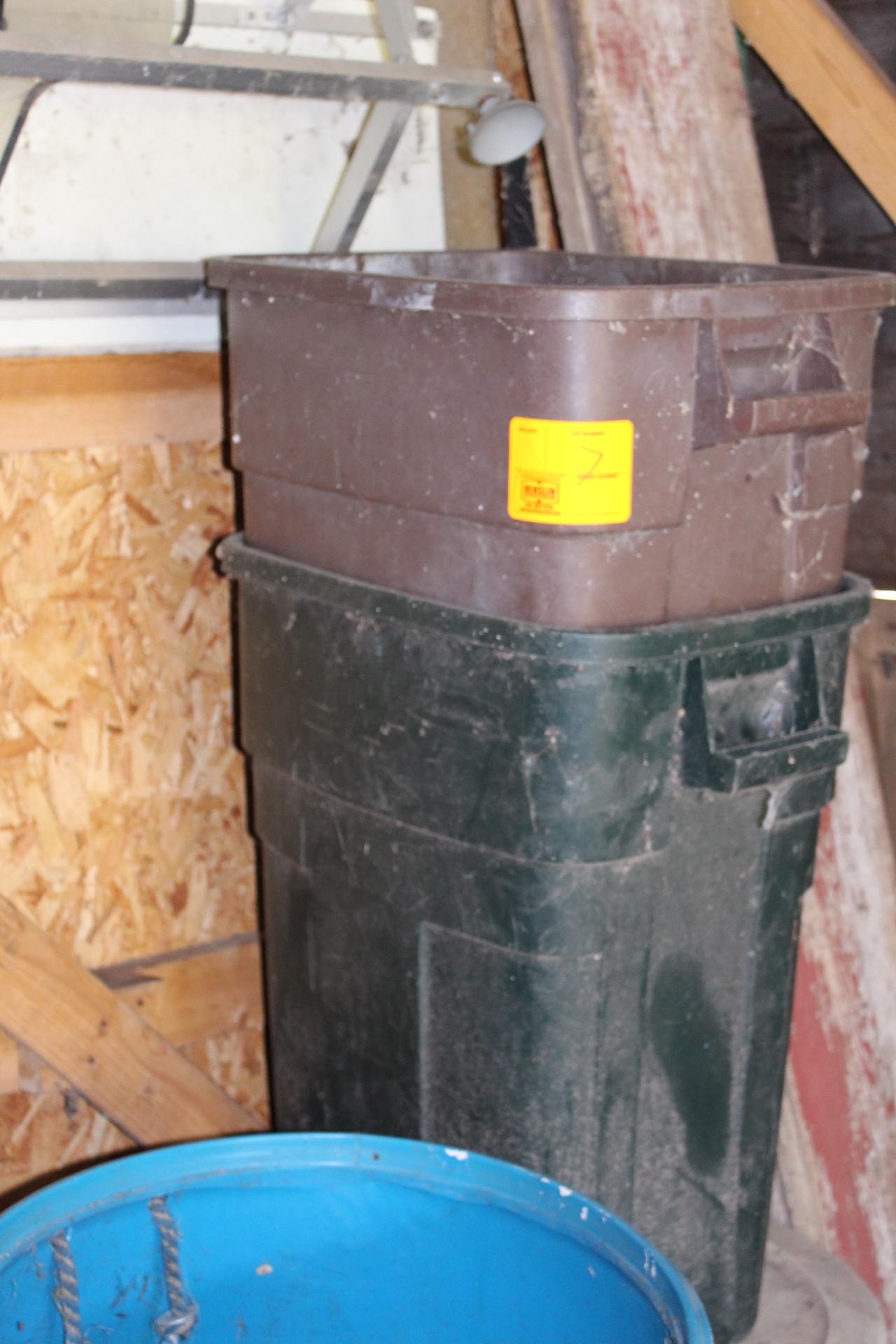 POLY YARD TOTE AND TRASH BARRELS