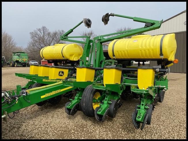 2008 John Deere 1760 12R30" Wing Fold Flex Planter, MaxEmerge XP, 1.6 Bu Boxes,