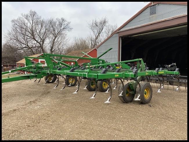 2011 John Deere 2210 30.5' Field Cultivator with Rolling Baskets, 2 Bar Coil Tine Harrow,