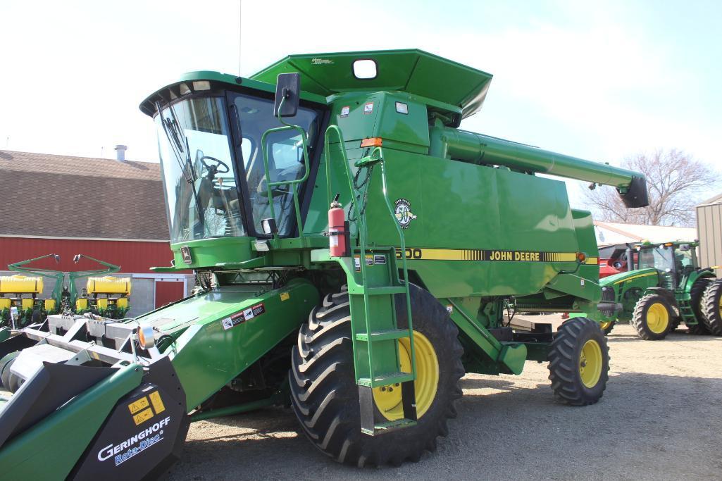 1997 John Deere 9500 Combine with Green Star Y&M, Display & 10 Series Updates, 1911/3027 Actual Hrs!