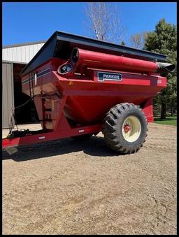 Parker 685 Grain Cart, Corner Auger, 13/8" 1000 PTO, Lights, 24.5x32 12 Ply Singles, 21" Rim,