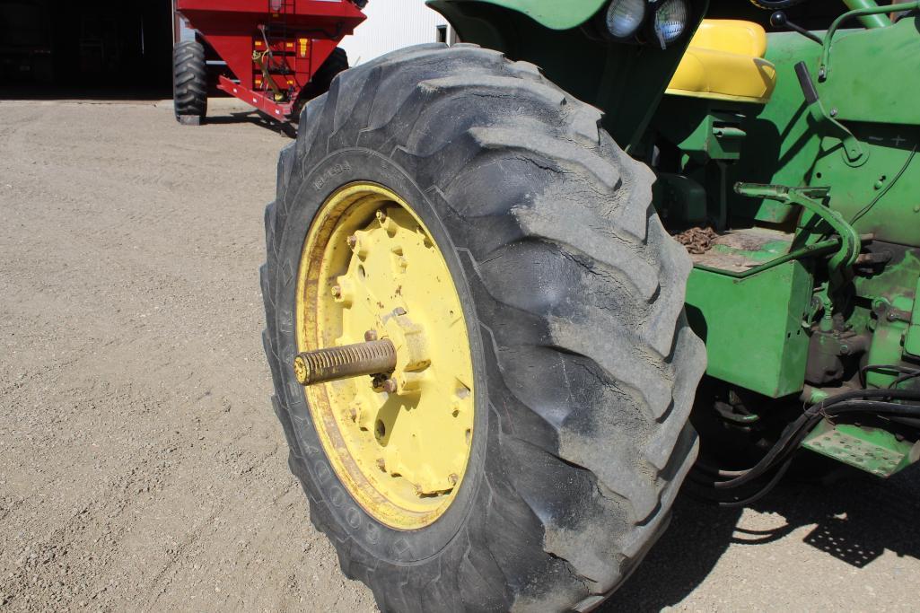 1968 John Deere 4020 Tractor, 8 Spd Power Shift with JD 158 Loader, 7' bucket,