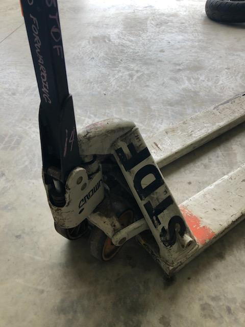 Crown Pallet Jack