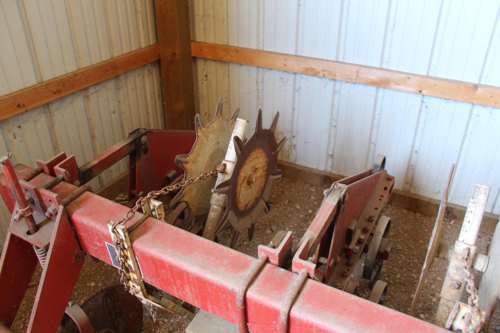 IH 133 Cultivator, 6R30”, Rolling Shields, (5) Danish Tines Per Row