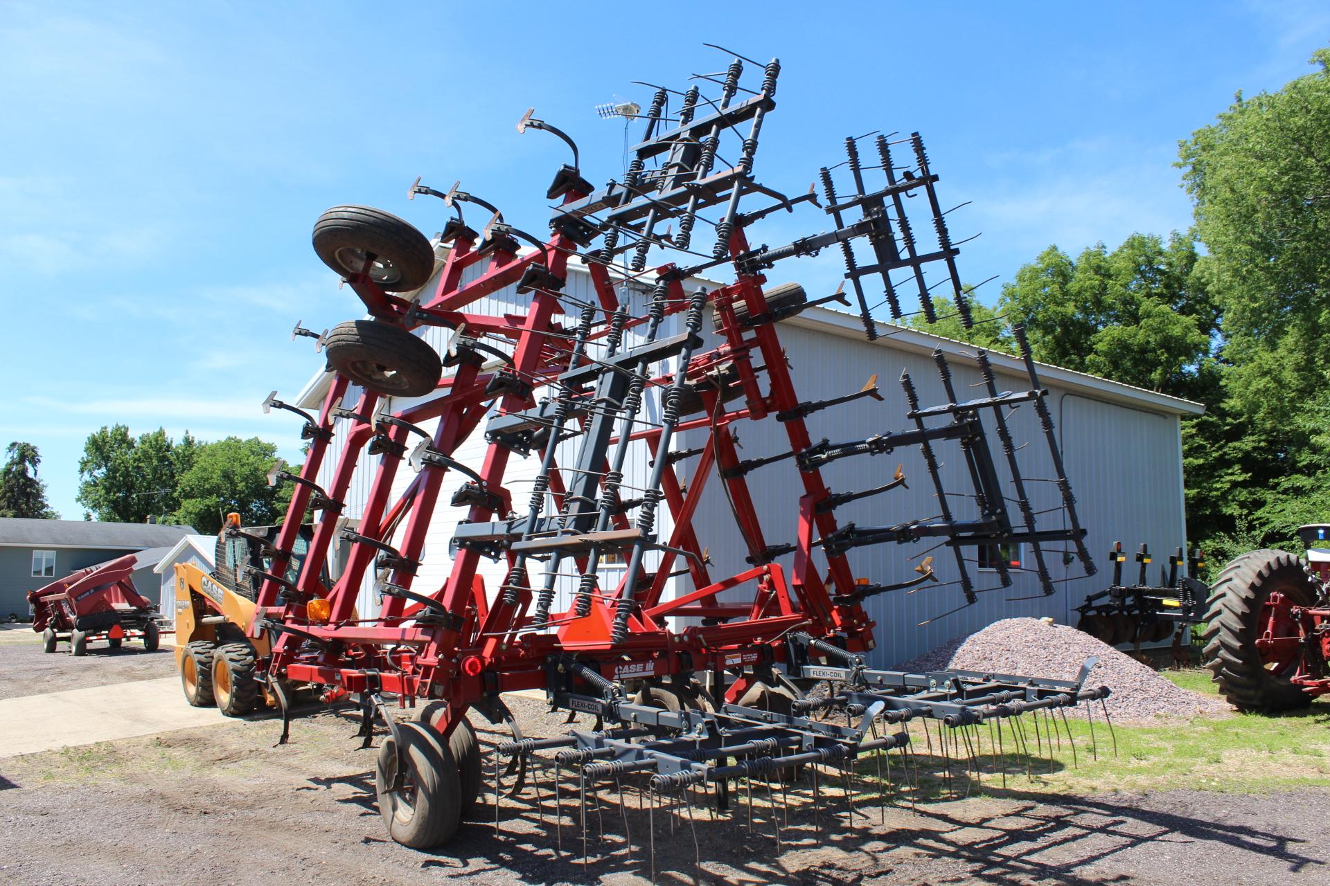 CaseIH 4300 Field Cultivator, Approx 32’, 59 Shanks, Flexi-Coil 4 Bar Harrow,