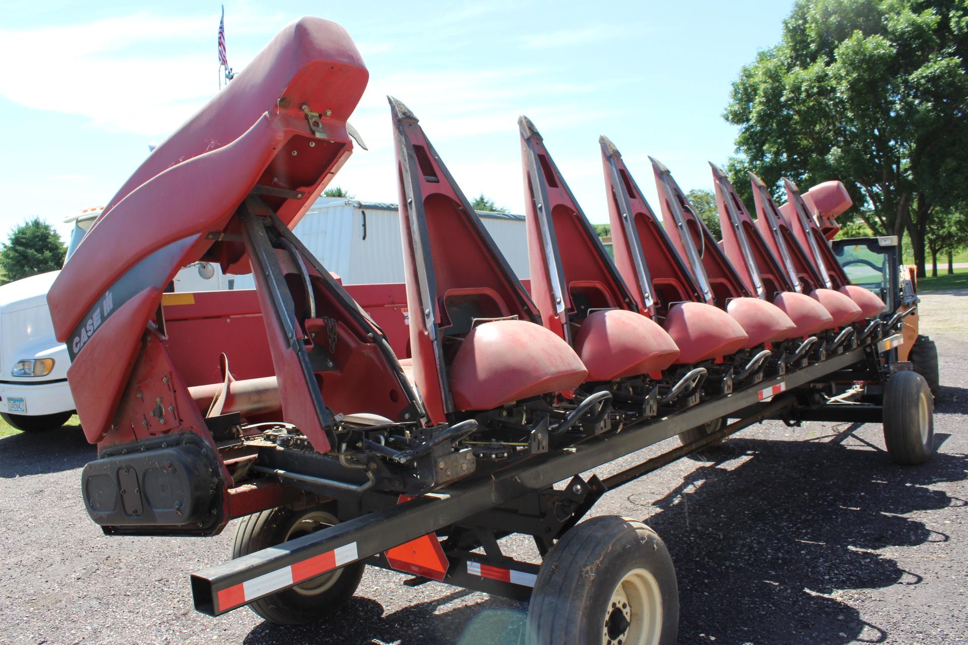 2003 CaseIH 2208 8R30” Cornhead, HHC, Hyd Deck Plates, SN- HAJ0001933