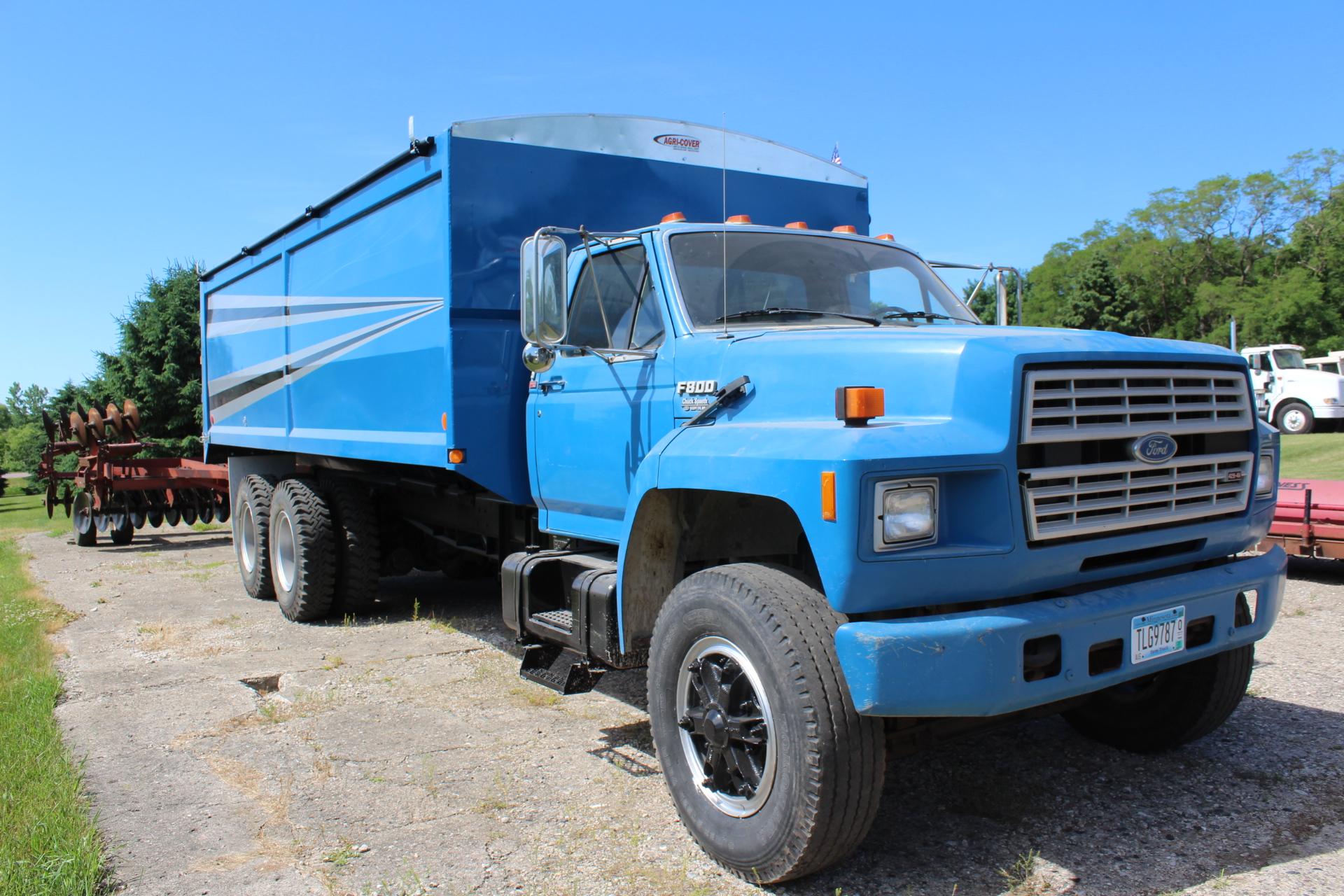 ***1987 Ford F-800 Tandem Axle Truck, 429 Gas, 10 Speed, Crysteel 20’x102”x54" Box,