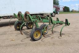 John Deere 14’ 1600 Chisel Plow, 14 Shanks, Walking Tandem, Pull Type, Extr