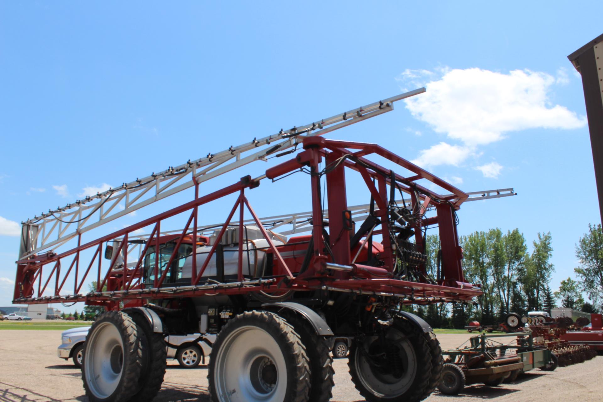 2002 CIH 4260 Patriot SP Sprayer, 176' Preslika Steel/Alum Boom, 3 Way Teej