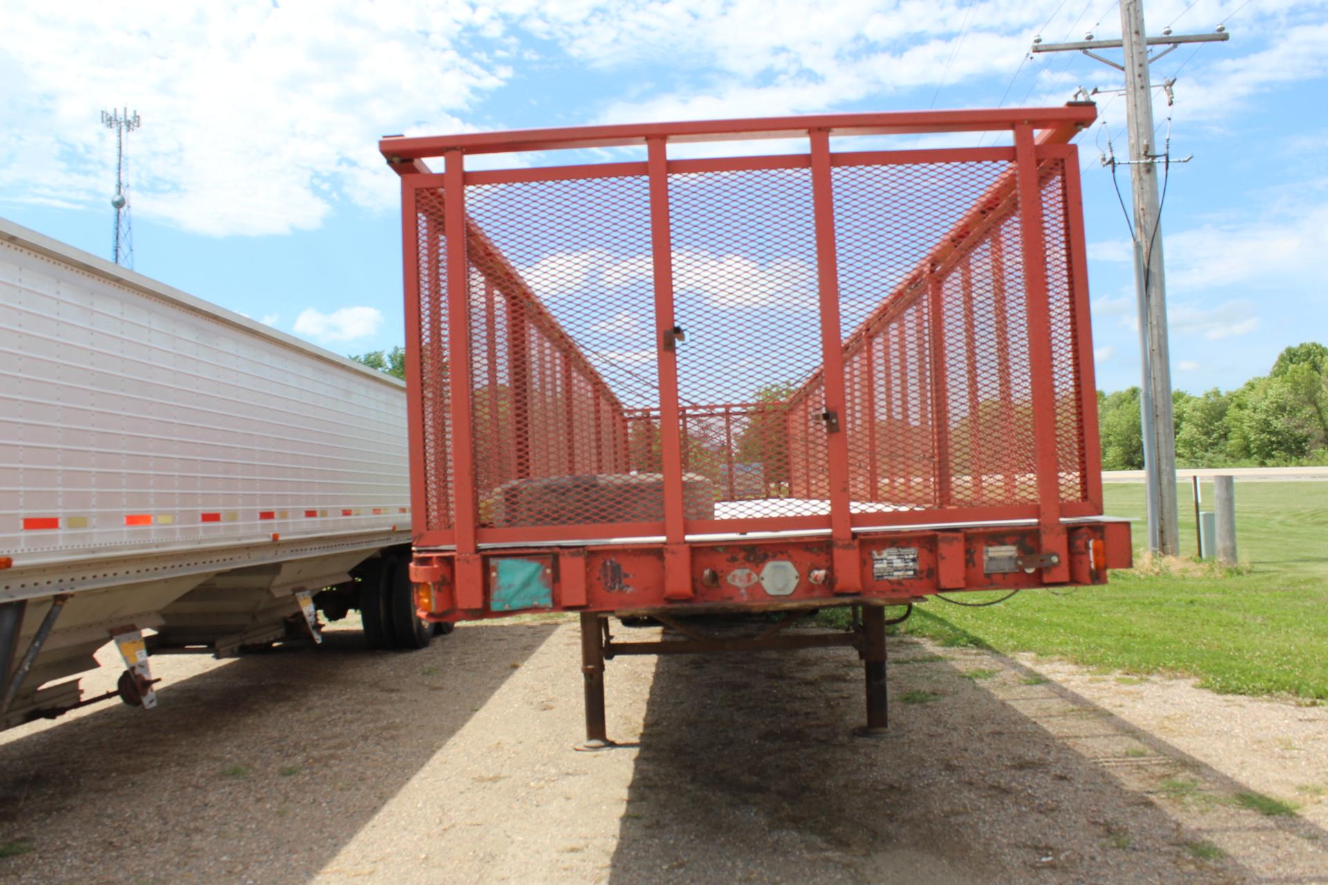 1979 Trail Mobile Side Dump Sugar Beet Trailer, 39’, Air Latch, Spring Ride